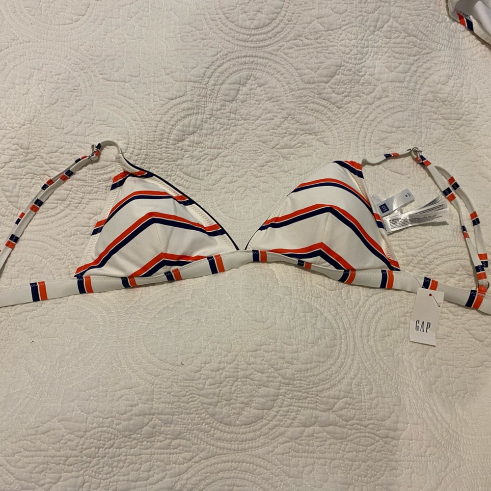 GAP NWT bikini top (medium) and bottom (small)